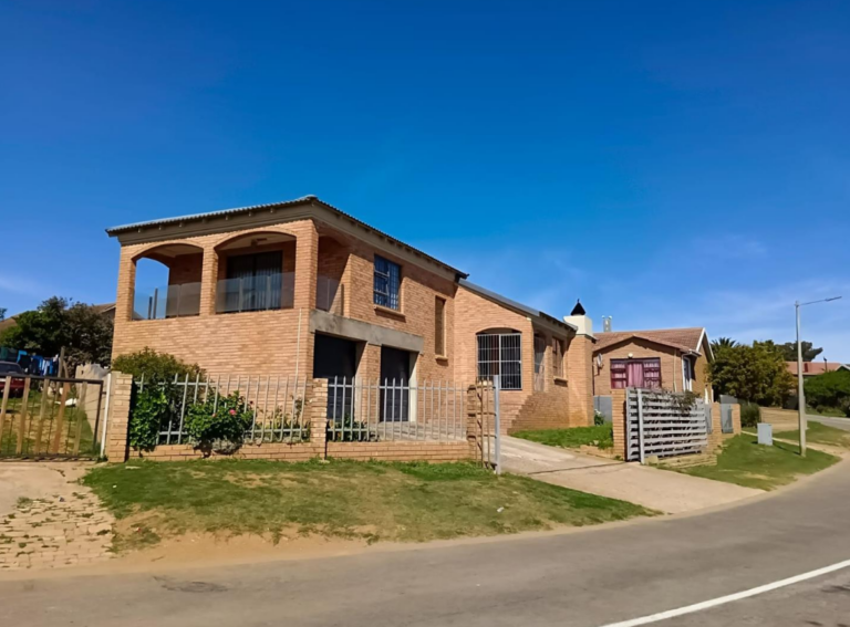 4 Bedroom home – Mossel Bay Ex 26